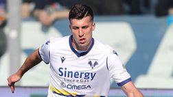 Casale dice no al Monza. La Lazio torna in pole per il difensore del Verona