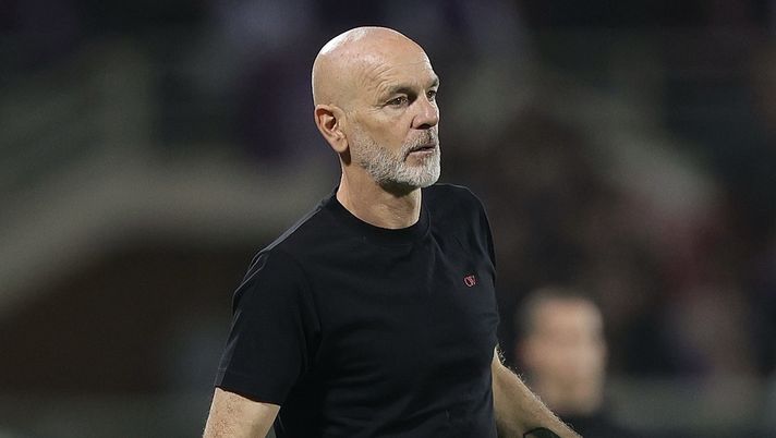 Stefano Pioli (allenatore AC Milan), qui durante Fiorentina-Milan 1-2 (Serie A 2023-2024) | News (Getty Images) Stefano Pioli AC Milan Fiorentina-Milan 1-2 Serie A 2023-2024