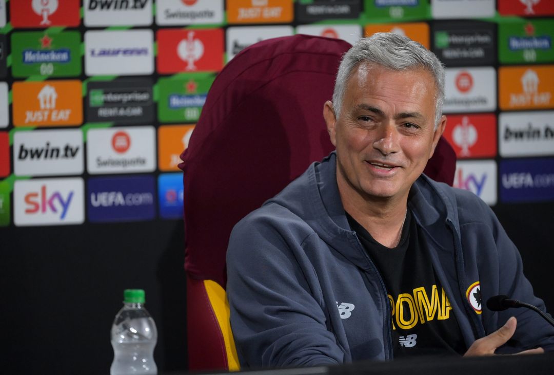 La conferenza di Mourinho e Cristante alla vigilia di Roma-Leicester – FOTO GALLERY - immagine 8