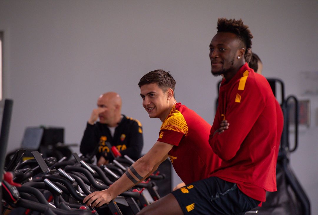 Roma, l’allenamento dopo la vittoria con la Real Sociedad: c’è Pisilli – FOTO GALLERY - immagine 31