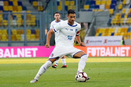  DUNAJSKA STREDA, SLOVAKIA - SEPTEMBER 6: Rolando Mandragora of Italy during the International Friendly match between Slovakia U21 v Italy U21 at Stadion Mol Arena on September 6, 2018 in Dunajska Streda, Austria. (Photo by Josef Bollwein - Sepa Media/Bongarts/Getty Images) 
