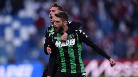 REGGIO NELL'EMILIA, ITALY - JANUARY 21: Domenico Berardi of Sassuolo celebrates after scoring the equalizing goal during the serie A match between US Sassuolo and Torino FC at Mapei Stadium - Citta' del Tricolore on January 21, 2018 in Reggio nell'Emilia, Italy. (Photo by Tullio M. Puglia/Getty Images)