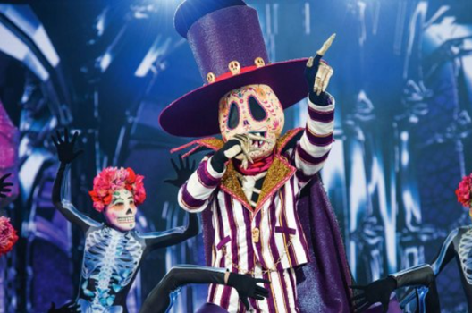 Dal calcio allo show in TV: Djibril Cissé ha partecipato a “Il Cantante Mascherato” francese- immagine 2