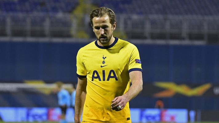 ZAGREB, CROATIA - MARCH 18: Harry Kane of Tottenham Hotspur looks dejected following defeat in the UEFA Europa League Round of 16 Second Leg match between Dinamo Zagreb and Tottenham Hotspur at Stadion Maksimir on March 18, 2021 in Zagreb, Croatia. Sporting stadiums around Europe remain under strict restrictions due to the Coronavirus Pandemic as Government social distancing laws prohibit fans inside venues resulting in games being played behind closed doors. (Photo by Jurij Kodrun/Getty Images) ZAGREB, CROATIA - MARCH 18: Harry Kane of Tottenham Hotspur looks dejected following defeat in the UEFA Europa League Round of 16 Second Leg match between Dinamo Zagreb and Tottenham Hotspur at Stadion Maksimir on March 18, 2021 in Zagreb, Croatia. Sporting stadiums around Europe remain under strict restrictions due to the Coronavirus Pandemic as Government social distancing laws prohibit fans inside venues resulting in games being played behind closed doors. (Photo by Jurij Kodrun/Getty Images)