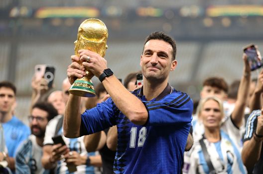 (Photo by Julian Finney/Getty Images) Le Baleari non dimenticano Scaloni: il Ct mundial premiato a Maiorca- immagine 2