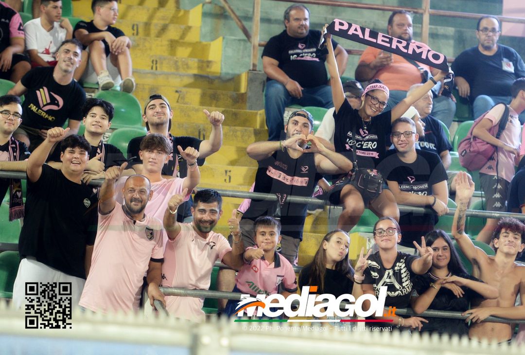 FOTOTIFO, Palermo-Genoa 1-0: i tifosi allo stadio “Renzo Barbera” (Gallery) - immagine 71