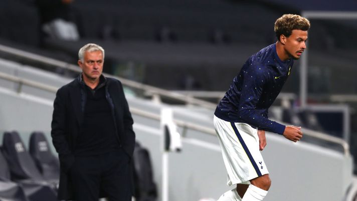 LONDON, ENGLAND - OCTOBER 01: Jose Mourinho, Manager of Tottenham Hotspur looks on as Dele Alli of Tottenham Hotspur warms up at half time during the UEFA Europa League play-off match between Tottenham Hotspur and Maccabi Haifa at Tottenham Hotspur Stadium on October 01, 2020 in London, England. Football Stadiums around Europe remain empty due to the Coronavirus Pandemic as Government social distancing laws prohibit fans inside venues resulting in fixtures being played behind closed doors. (Photo by Clive Rose/Getty Images) LONDON, ENGLAND - OCTOBER 01: Jose Mourinho, Manager of Tottenham Hotspur looks on as Dele Alli of Tottenham Hotspur warms up at half time during the UEFA Europa League play-off match between Tottenham Hotspur and Maccabi Haifa at Tottenham Hotspur Stadium on October 01, 2020 in London, England. Football Stadiums around Europe remain empty due to the Coronavirus Pandemic as Government social distancing laws prohibit fans inside venues resulting in fixtures being played behind closed doors. (Photo by Clive Rose/Getty Images)