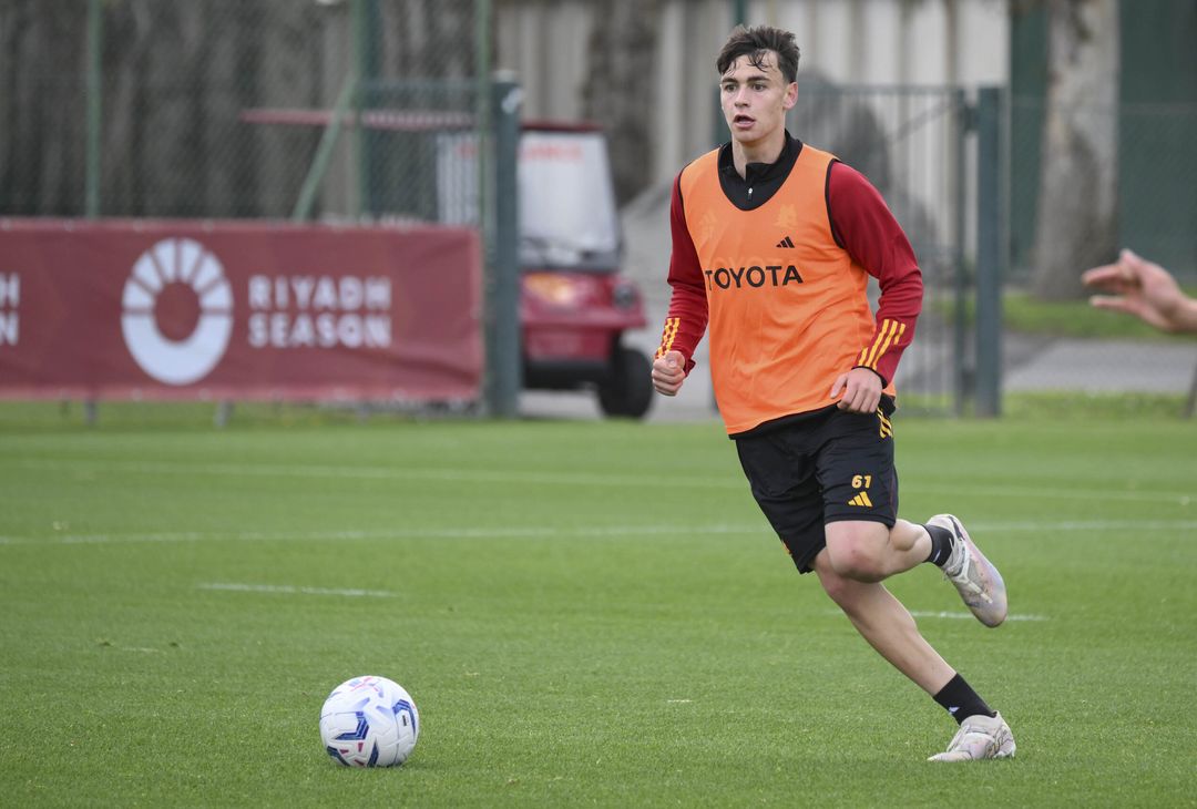 Roma, la ripresa degli allenamenti in vista del derby – FOTOGALLERY - immagine 33