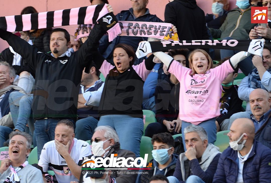 FOTO, i tifosi allo stadio per Palermo – Potenza 2-0 (Gallery) - immagine 55