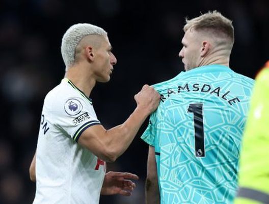 (Photo by Catherine Ivill/Getty Images) Polizia, individuato l’aggressore di Ramsdale nel derby: in aula fra un mese- immagine 2