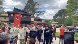 Milan, la squadra e Pioli accolgono i tifosi | PM VIDEO