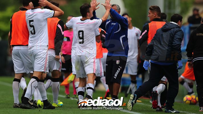FLORENCE, ITALY - MAY 16: Kevin Cannavo' #9 of US Citta' di Palermo celebrates after scoring a goal during the SuperCoppa primavera 2 match between Novara U19 and US Citta di Palermo U19 at Centro Tecnico Federale di Coverciano on May 16, 2018 in Florence, Italy. (Photo by Gabriele Maltinti/Getty Images) FLORENCE, ITALY - MAY 16: Kevin Cannavo' #9 of US Citta' di Palermo celebrates after scoring a goal during the SuperCoppa primavera 2 match between Novara U19 and US Citta di Palermo U19 at Centro Tecnico Federale di Coverciano on May 16, 2018 in Florence, Italy. (Photo by Gabriele Maltinti/Getty Images)