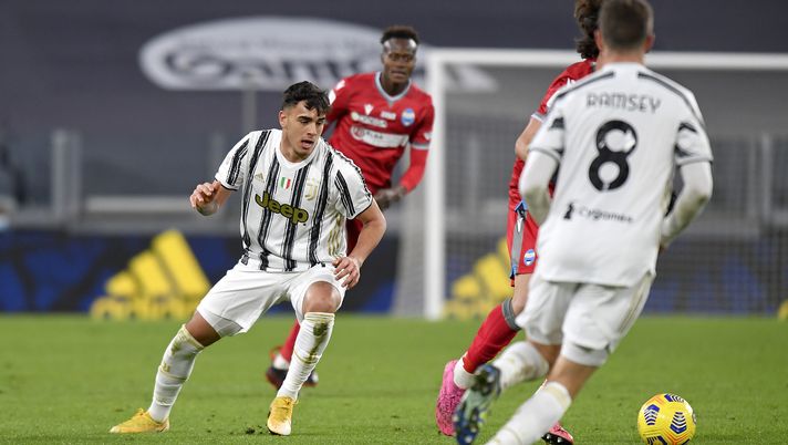 TURIN, ITALY - JANUARY 27: Cosimo Marco Da Graca of Juventus controls the ball during the Coppa Italia match between Juventus and SPAL at Allianz Stadium on January 27, 2021 in Turin, Italy. Sporting stadiums around Italy remain under strict restrictions due to the Coronavirus Pandemic as Government social distancing laws prohibit fans inside venues resulting in games being played behind closed doors. (Photo by Filippo Alfero - Juventus FC/Juventus FC via Getty Images) TURIN, ITALY - JANUARY 27: Cosimo Marco Da Graca of Juventus controls the ball during the Coppa Italia match between Juventus and SPAL at Allianz Stadium on January 27, 2021 in Turin, Italy. Sporting stadiums around Italy remain under strict restrictions due to the Coronavirus Pandemic as Government social distancing laws prohibit fans inside venues resulting in games being played behind closed doors. (Photo by Filippo Alfero - Juventus FC/Juventus FC via Getty Images)