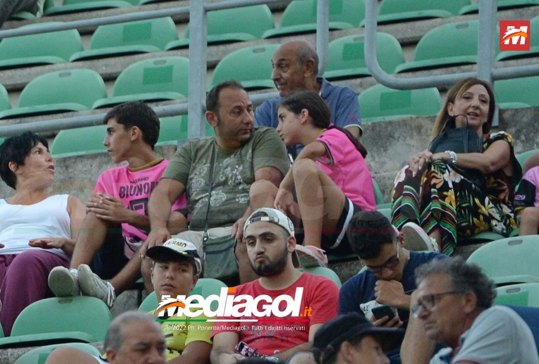 FOTOTIFO, Palermo-Perugia 2-0: i tifosi allo stadio Renzo Barbera (Gallery) - immagine 79
