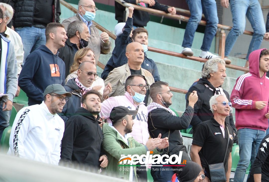 FOTO, i tifosi allo stadio per Palermo – Foggia 3-0 (Gallery) - immagine 12