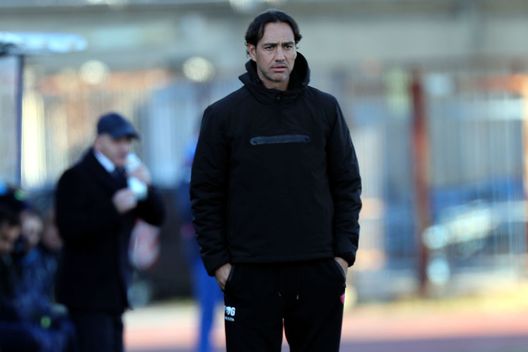 EMPOLI, ITALY - JANUARY 12: Alessandro Nesta manager of AC Perugia looks on during the friendly match between Empoli and Perugia on January 12, 2019 in Empoli, Italy. (Photo by Gabriele Maltinti/Getty Images) EMPOLI, ITALY - JANUARY 12: Alessandro Nesta manager of AC Perugia looks on during the friendly match between Empoli and Perugia on January 12, 2019 in Empoli, Italy. (Photo by Gabriele Maltinti/Getty Images)