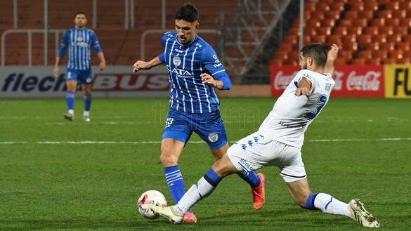 Velez Sarsfield, lo sgambetto del tecnico Medina: all’avversario lanciato in contropiede…- immagine 2