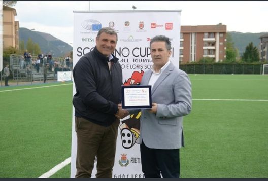 Premiazione "Manlio Scopigno" per Angelo Peruzzi Premiazione "Manlio Scopigno" per Angelo Peruzzi