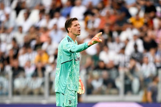 Photo by Daniele Badolato - Juventus FC/Juventus FC via Getty Images Szczesny-Meret, sarà duello a distanza tra i portieri meno battuti della Serie A- immagine 2