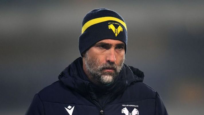VERONA, ITALY - JANUARY 21: Igor Tudor head coach of Hellas Verona looks on during the Serie A match between Hellas and Bologna FC at Stadio Marcantonio Bentegodi on January 21, 2022 in Verona, Italy. (Photo by Alessandro Sabattini/Getty Images) Tudor: “Abbiamo avuti degli infortuni inaspettati! Ecco la punta più forte in A, non è Osimhen” - immagine 1
