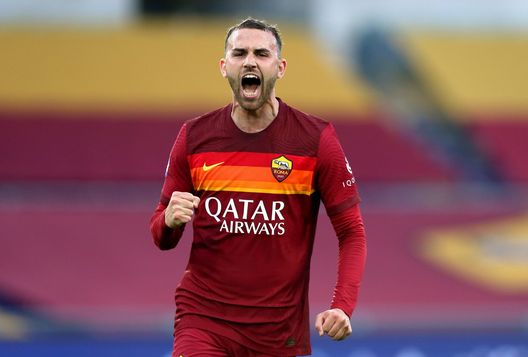 ROME, ITALY - APRIL 11: Borja Mayoral of A.S Roma celebrates after scoring their side's first goal during the Serie A match between AS Roma and Bologna FC at Stadio Olimpico on April 11, 2021 in Rome, Italy. Sporting stadiums around Italy remain under strict restrictions due to the Coronavirus Pandemic as Government social distancing laws prohibit fans inside venues resulting in games being played behind closed doors. (Photo by Paolo Bruno/Getty Images) ROME, ITALY - APRIL 11: Borja Mayoral of A.S Roma celebrates after scoring their side's first goal during the Serie A match between AS Roma and Bologna FC at Stadio Olimpico on April 11, 2021 in Rome, Italy. Sporting stadiums around Italy remain under strict restrictions due to the Coronavirus Pandemic as Government social distancing laws prohibit fans inside venues resulting in games being played behind closed doors. (Photo by Paolo Bruno/Getty Images)