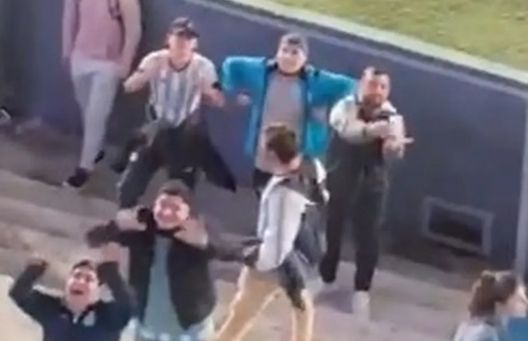 Razzismo in Libertadores, tifoso del Racing fa gesto della scimmia a quelli del Flamengo - immagine 1