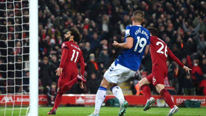 LIVERPOOL, ENGLAND - FEBRUARY 13: Mohamed Salah of Liverpool celebrates after scoring the team's first goal during the Premier League match between Liverpool FC and Everton FC at Anfield on February 13, 2023 in Liverpool, England. (Photo by Michael Regan/Getty Images) Merseyside Derby, finalmente Liverpool nel 2023 con due prime volte assolute - immagine 1