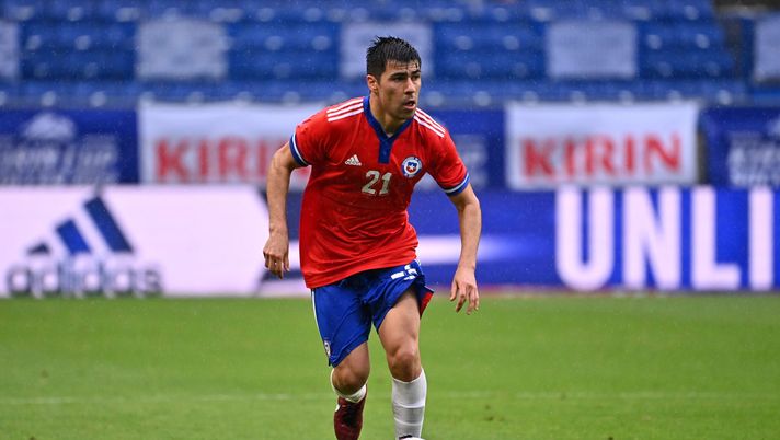 SUITA, JAPAN - JUNE 14: Tomas Alarcon of Chile in action during the international friendly match between Chile and Ghana at Panasonic Stadium Suita on June 14, 2022 in Suita, Osaka, Japan. (Photo by Kenta Harada/Getty Images) Tomas Alarcon