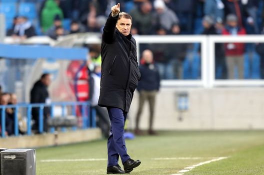 FERRARA, ITALY - JANUARY 05: Leonardo Semplici manager of Spal gestures during the Serie A match between SPAL and Hellas Verona at Stadio Paolo Mazza on January 5, 2020 in Ferrara, Italy. (Photo by Gabriele Maltinti/Getty Images) FERRARA, ITALY - JANUARY 05: Leonardo Semplici manager of Spal gestures during the Serie A match between SPAL and Hellas Verona at Stadio Paolo Mazza on January 5, 2020 in Ferrara, Italy. (Photo by Gabriele Maltinti/Getty Images)