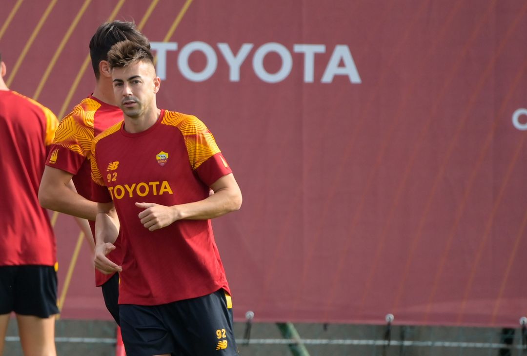 Roma In Campo Per Preparare La Sfida Con Il Napoli: C’è Kumbulla – FOTO ...