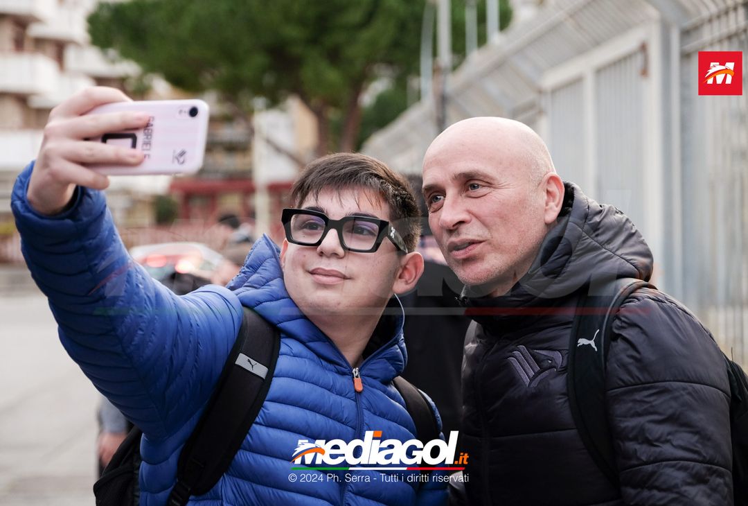 FOTO PALERMO: il Palermo si raduna al parcheggio dell’Ippodromo (GALLERY) - immagine 14