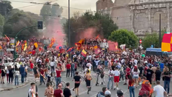 VIDEO – I tifosi giallorossi sognano e intonano un coro per Pinto: “Portaci Dybala”