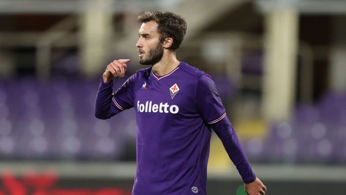 FLORENCE, ITALY - DECEMBER 13: German Pezzella of ACF Fiorentina in action during the Tim Cup match between ACF Fiorentina and UC Sampdoria at Stadio Artemio Franchi on December 13, 2017 in Florence, Italy. (Photo by Gabriele Maltinti/Getty Images) Fiorentina, nuovi problemi per Pezzella: sostituito contro il Milan - immagine 1