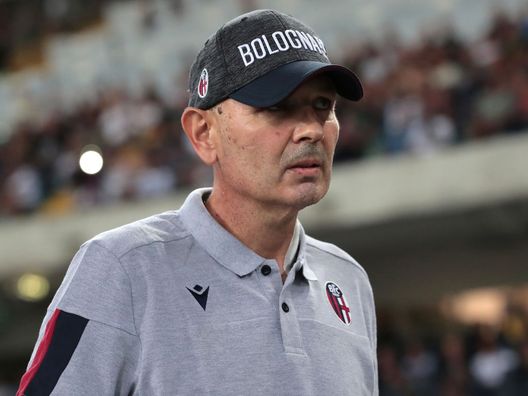 VERONA, ITALY - AUGUST 25: Bologna FC coach Sinisa Mihajlovic looks on during the Serie A match between Hellas Verona and Bologna FC at Stadio Marcantonio Bentegodi on August 25, 2019 in Verona, Italy. (Photo by Emilio Andreoli/Getty Images) VERONA, ITALY - AUGUST 25: Bologna FC coach Sinisa Mihajlovic looks on during the Serie A match between Hellas Verona and Bologna FC at Stadio Marcantonio Bentegodi on August 25, 2019 in Verona, Italy. (Photo by Emilio Andreoli/Getty Images)
