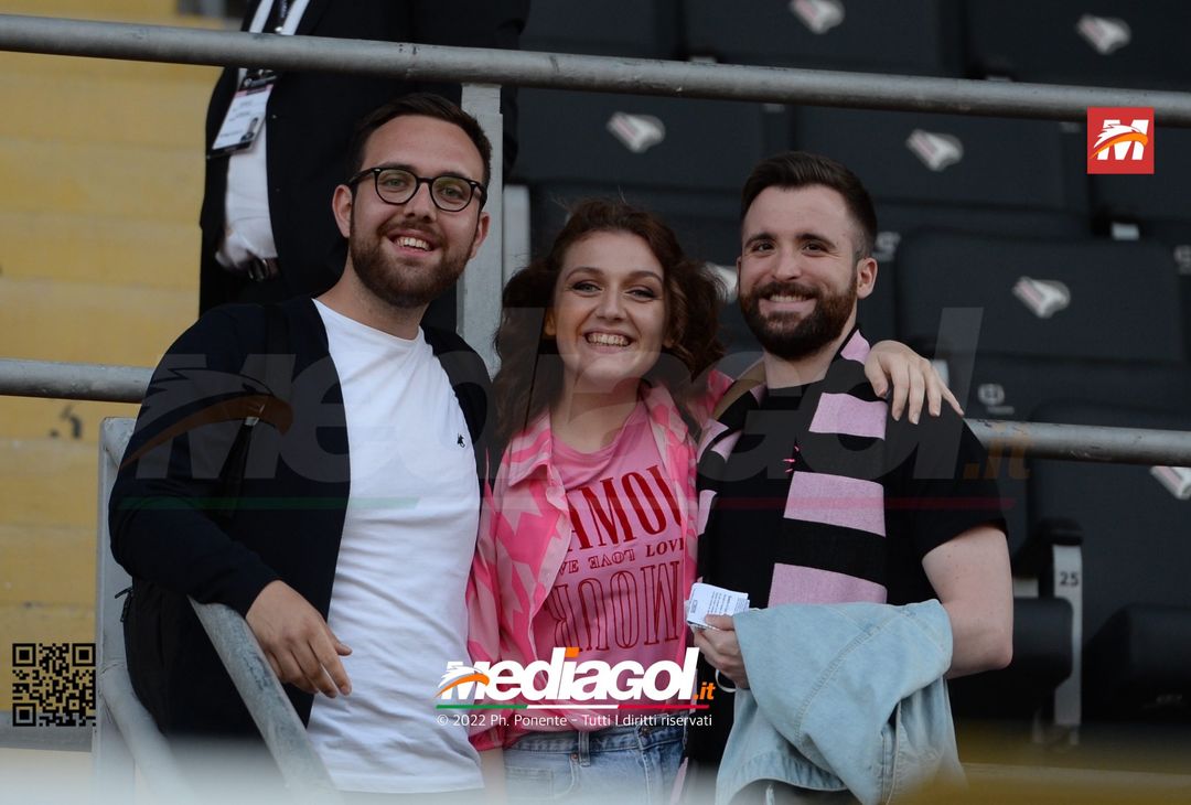 Fototifo, i tifosi allo stadio per Palermo-Virtus Entella 2-2 (gallery) - immagine 94