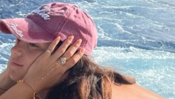 Sarah Kohan, scatto bollente. Il lato B dell’ex lady Chicharito infiamma i social - immagine 1