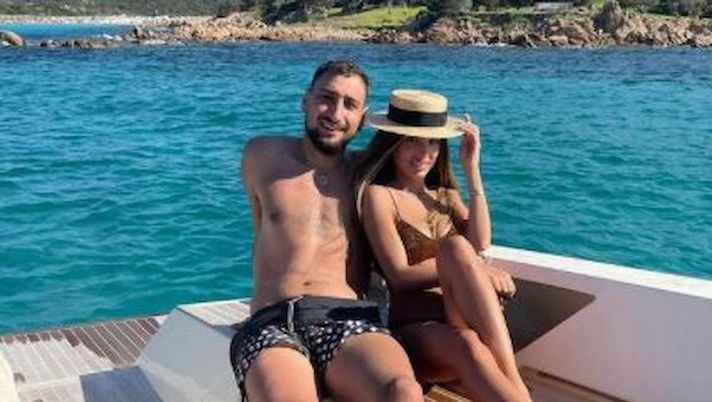 Donnarumma, vacanze con Alessia dopo la vittoria dell’Europeo: “My life” Donnarumma, vacanze con Alessia dopo la vittoria dell’Europeo: “My life”