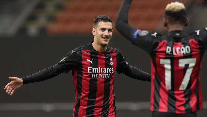 MILAN, ITALY - OCTOBER 29: Diogo Dalot of AC Milan celebrates his goal with his team-mate Rafael Leao during the UEFA Europa League Group H stage match between AC Milan and AC Sparta Praha at San Siro Stadium on October 29, 2020 in Milan, Italy. (Photo by Emilio Andreoli/Getty Images) MILAN, ITALY - OCTOBER 29: Diogo Dalot of AC Milan celebrates his goal with his team-mate Rafael Leao during the UEFA Europa League Group H stage match between AC Milan and AC Sparta Praha at San Siro Stadium on October 29, 2020 in Milan, Italy. (Photo by Emilio Andreoli/Getty Images)