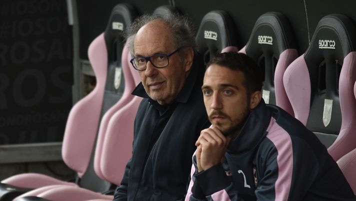 PALERMO, ITALY - MARCH 28: President Rino Foschi of Palermo looks on during a US Citta' di Palermo training session at Stadio Renzo Barbera on March 28, 2019 in Palermo, Italy. (Photo by Tullio M. Puglia/Getty Images)  PALERMO, ITALY - MARCH 28: President Rino Foschi of Palermo looks on during a US Citta' di Palermo training session at Stadio Renzo Barbera on March 28, 2019 in Palermo, Italy. (Photo by Tullio M. Puglia/Getty Images)