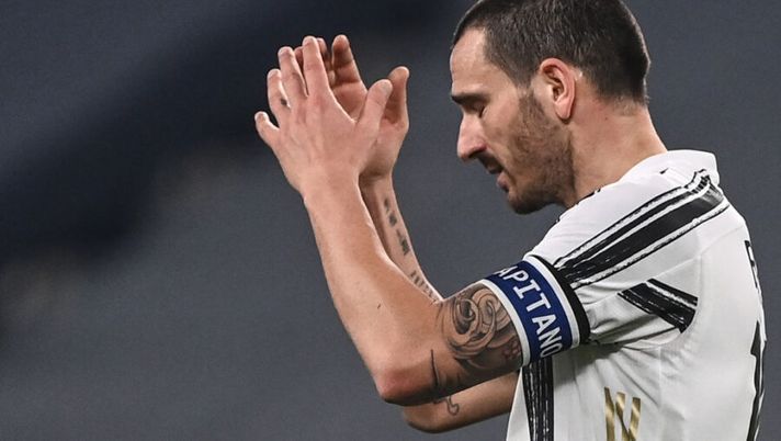 Juventus' Italian defender Leonardo Bonucci reacts at the end of the Italian Serie A football match Juventus vs Atalanta on December 16, 2020 at the Juventus stadium in Turin. (Photo by Marco BERTORELLO / AFP) (Photo by MARCO BERTORELLO/AFP via Getty Images) I voti ufficiali al fantacalcio: male Bonucci! Chiesa si salva, Biraghi e Ribery super - immagine 1