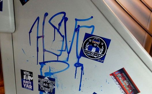 Stazione imbrattata dai tifosi dell'Amburgo 