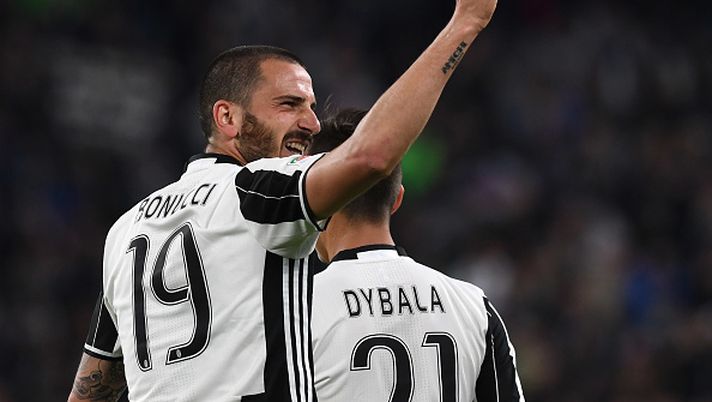 TURIN, ITALY - APRIL 23:  Leonardo Bonucci of Juventus FC celebrates a goal during the Serie A match between Juventus FC and Genoa CFC at Juventus Stadium on April 23, 2017 in Turin, Italy.  (Photo by Valerio Pennicino/Getty Images) 