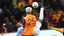 L’altro derby di Istanbul, la meraviglia di Okaka riacchiappa il Galatasaray