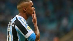 Douglas Costa, scuse e promessa al Gremio: “Resto qui per amore del club”