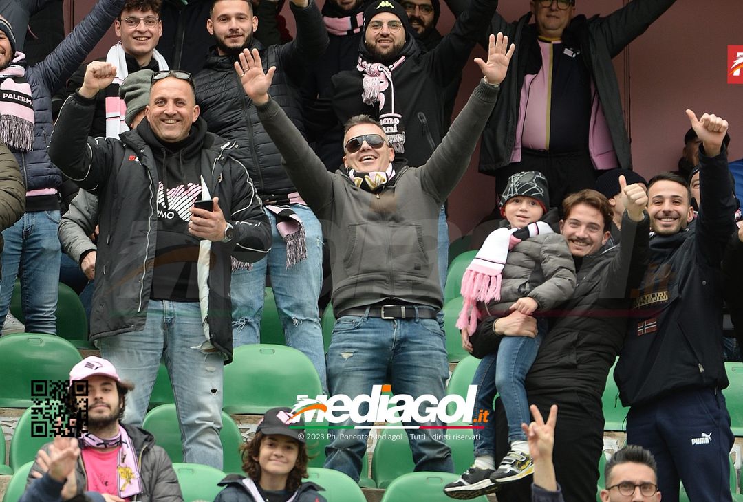 FOTOTIFO Palermo-Reggina 2-1, i tifosi allo Stadio “Renzo Barbera” (Gallery) - immagine 10