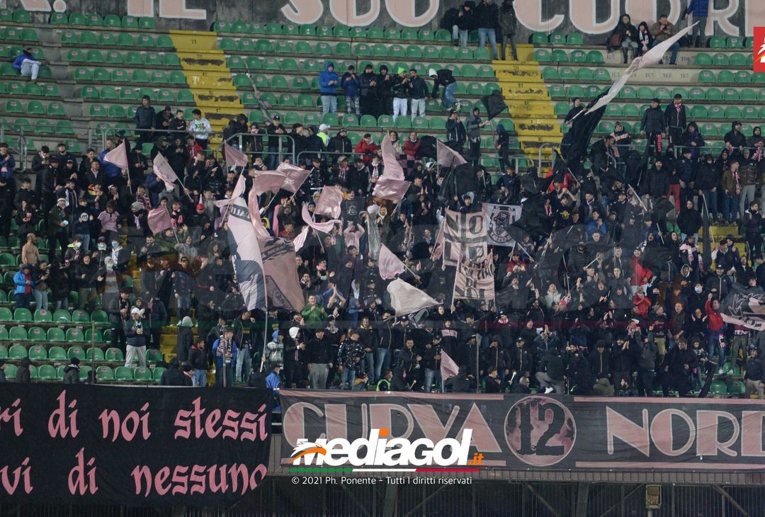 FOTO, i tifosi allo stadio per Palermo – Monopoli 2-1 (Gallery) - immagine 22