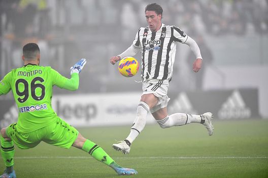 (Photo by Valerio Pennicino/Getty Images) Vlahovic l’aveva in mano la Stella Rossa, ma è andato al Partizan: adesso il derby di Torino- immagine 2