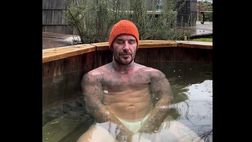 VIDEO / Beckham, relax con un bel bagno ghiacciato: “Meno tre gradi”