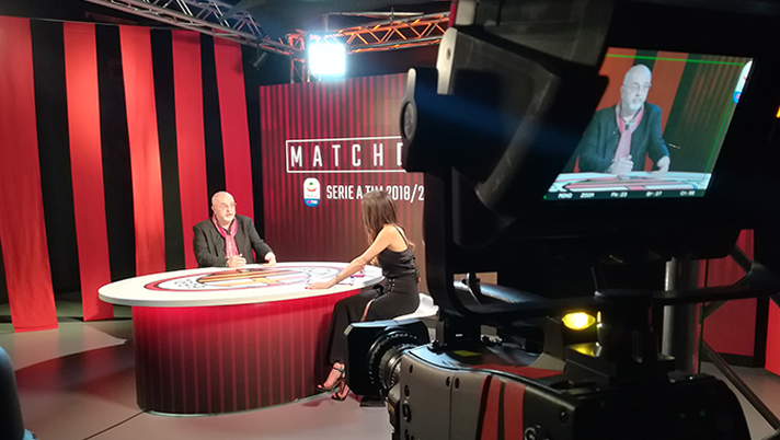 Luca Serafini e Giorgia Palmas negli studi di 'Milan TV' (credits: acmilan.com) Luca Serafini e Giorgia Palmas negli studi di 'Milan TV' (credits: acmilan.com)