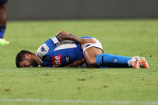 Infortunio di Lorenzo Insigne in Napoli-Lazio (Getty Images) Infortunio di Lorenzo Insigne in Napoli-Lazio (Getty Images)